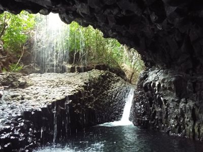 فائوتائو واترفال | Fautaua Waterfall