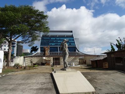 لیبرویل-موزه-هنر-و-سنت-گابن-Musee-des-Arts-et-Traditions-du-Gabon-372139