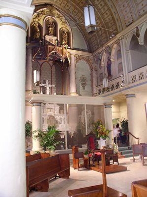 سنت-جانز-هولی-فمیلی-کتدرال-Holy-Family-Cathedral-372932