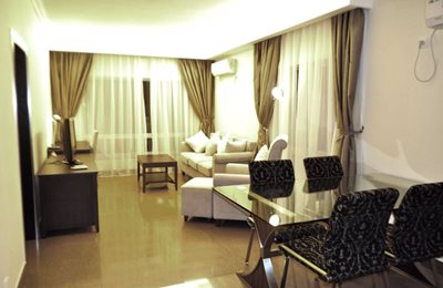 دیلی-پلازا-هتل-The-Plaza-Hotel-373202