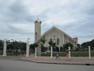 دیلی-ایماکیولت-کانسپشن-کتدرال-Immaculate-Conception-Cathedral-373250