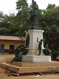 کوناکری-موزه-ملی-گینه-National-Museum-of-Guinea-373294