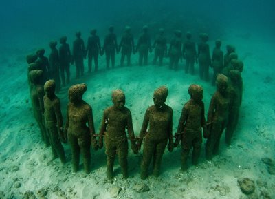 سنت-جرجس-مجسمه-های-زیر-آب-Underwater-Sculptures-373432