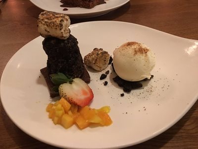 رستوران بوتچ چوفوس | Butch's Chophouse