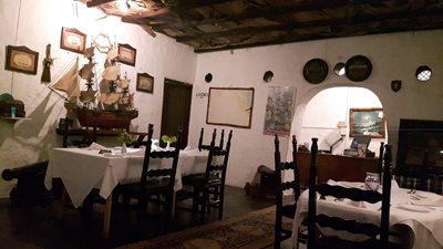 ویکتوریا-رستوران-پرل-نویر-La-Perle-Noire-373958