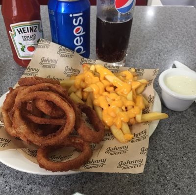آبوجا-رستوران-جانی-راکتز-Johnny-Rockets-378157