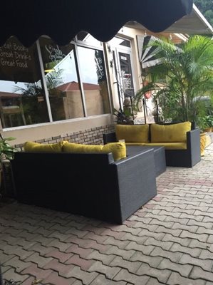آبوجا-کافه-سالاماندر-Salamander-Cafe-378164