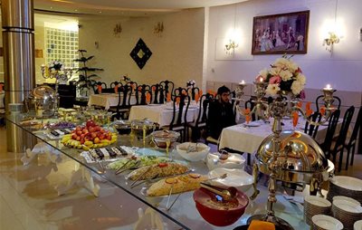 مشهد-رستوران-معین-درباری-380046