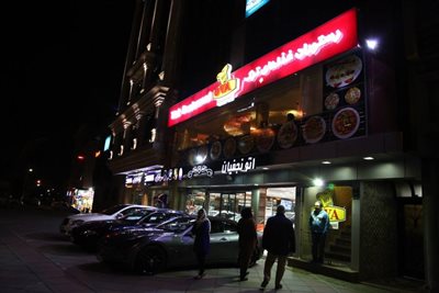 تهران-رستوران-ترکیه-ای-اوا-388688