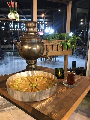 کافه رستوران منقل