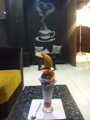 شوشتر-کافه-ویونا-398301