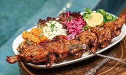 رستوران ایوان ایرانی آپادانا