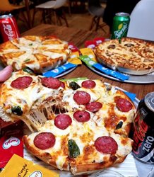پیتزا کاخ (شعبه مطهری)