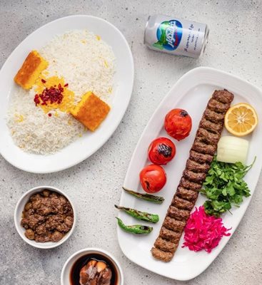 تهران-رستوران-باغ-شاندیز-فرشته-430952