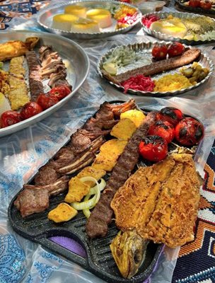 باغچه رستوران صدف