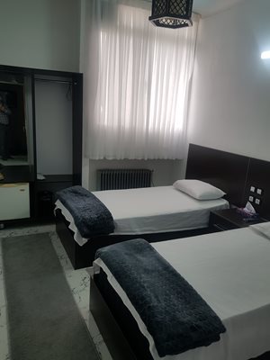 شاهین-دژ-مهمانپذیر-استقلال-441703