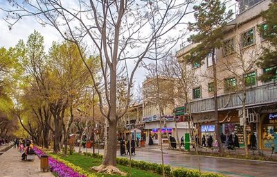 خیابان چهار باغ عباسی