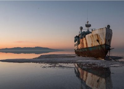 خور-و-بیابانک-دریاچه-نمک-خور-463933