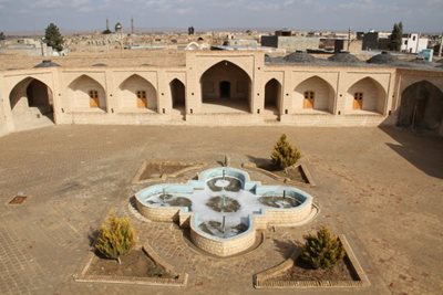 ابوزید-آباد-کاروانسرای-شاه-عباسی-ابوزید-آباد-464016