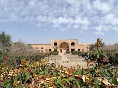 تفت-عمارت-و-باغ-صدری-464142