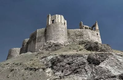 وان-قلعه-هوشاپ-466635