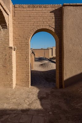 یزد-دبیرستان-ماندگار-ایرانشهر-469739