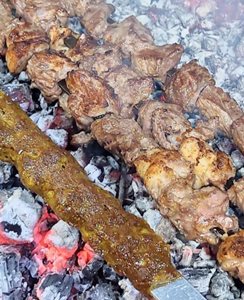 لاهیجان-کبابی-عمو-حسن-475512