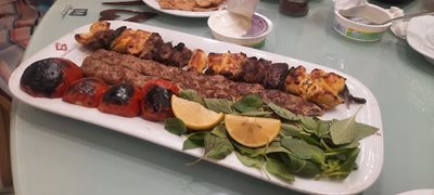 رستوران نگین