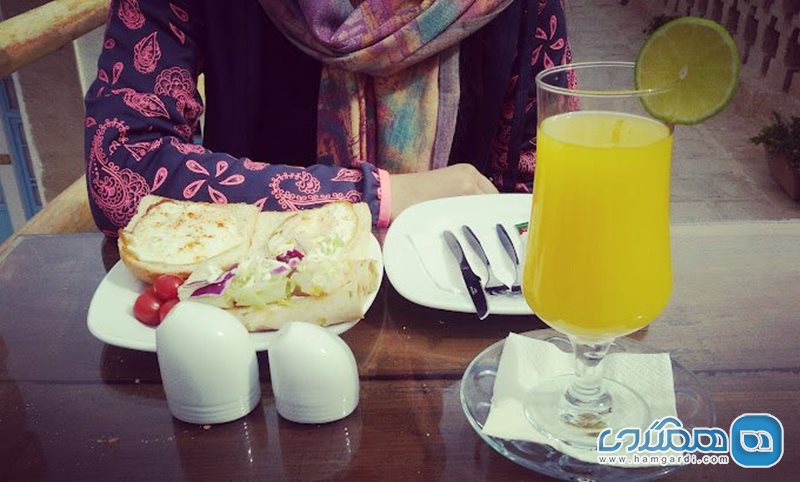 کافه بام کاشان