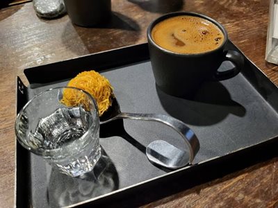رشت-کافه-کتاب-سایه-رشت-486667