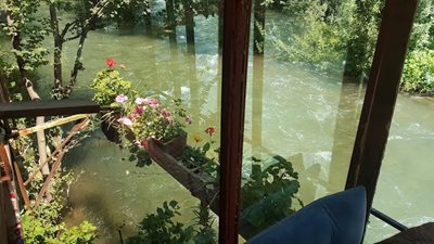 ارومیه-کافه-شمیران-بند-ارومیه-488000