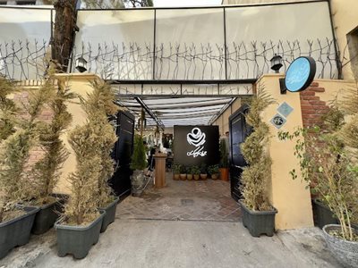 تهران-کافه-عمارت-جهان-کوچک-من-493504