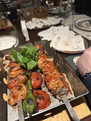 تهران-کافه-رستوران-ضیافه-493673