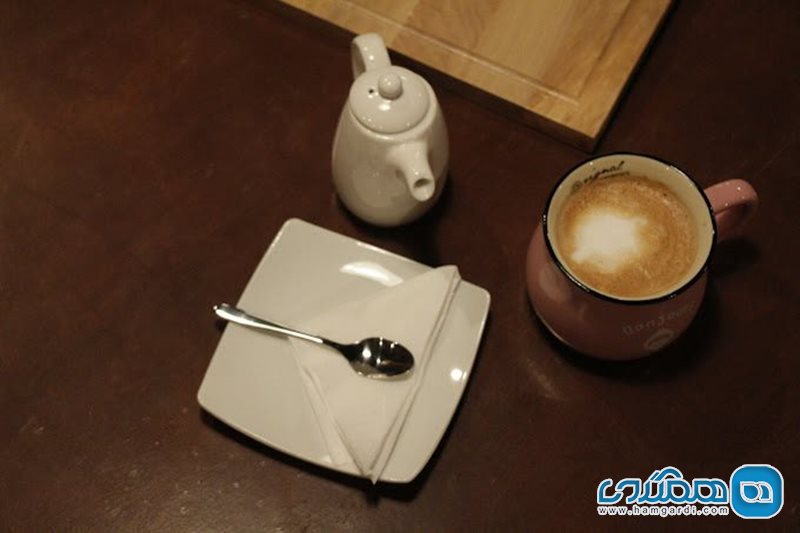 کافه کتاب نیمکت