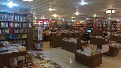 تهران-کافه-کتاب-اکباتان-493866