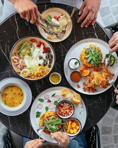 تهران-کافه-رستوران-شمرون-بام-لند-494682