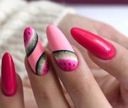 مرکز تخصصی ناخن و مژه ثماتی