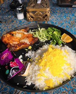 بجنورد-سفره-خانه-سنتی-فانوس-495495