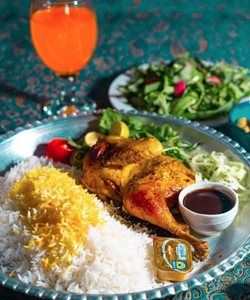 بجنورد-سفره-خانه-سنتی-فانوس-495496