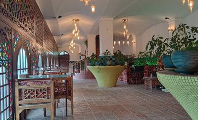 سنندج-رستوران-زرتشت-سنندج-495559