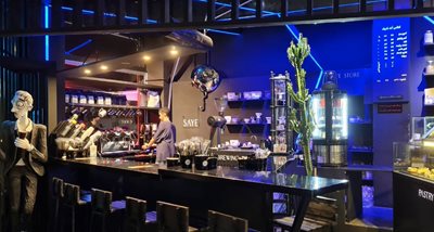 رشت-قهوه-و-کیک-سایه-رشت-517433