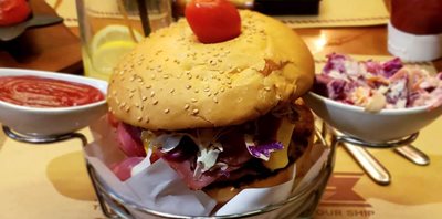 تهران-رستوران-کاپیتان-لانژ-518997