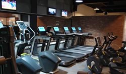 باشگاه بدنسازی روئین تنان پونک