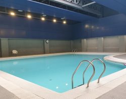 مجموعه ورزشی ایران زمین شیراز