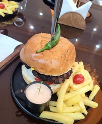 کافه رستوران آرکاداش جیرفت