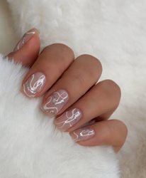 سالن زیبایی لیلیوم سرخ