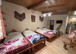 اقامتگاه بومگردی تی تی تگن