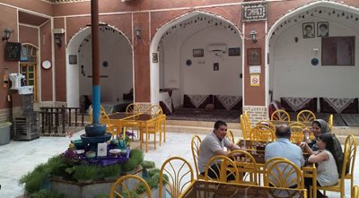 رفسنجان-رستوران-سنتی-توکل-رفسنجان-519705