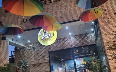 تهران-کافه-رستوران-وارف-بام-لند-519762