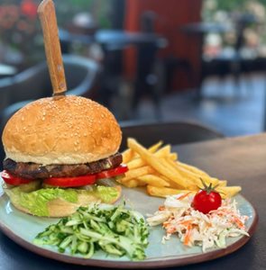 فولاد-شهر-فست-فود-گلبرگ-فولادشهر-519808